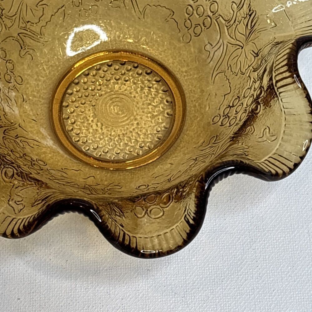 Vintage Green Amber Glass Ruffled Bowls Grapevine Pattern Candy Dish Set 2 - Picture 13 of 16